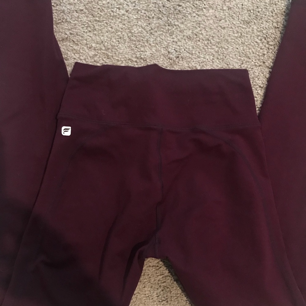Fabletics maroon leggings